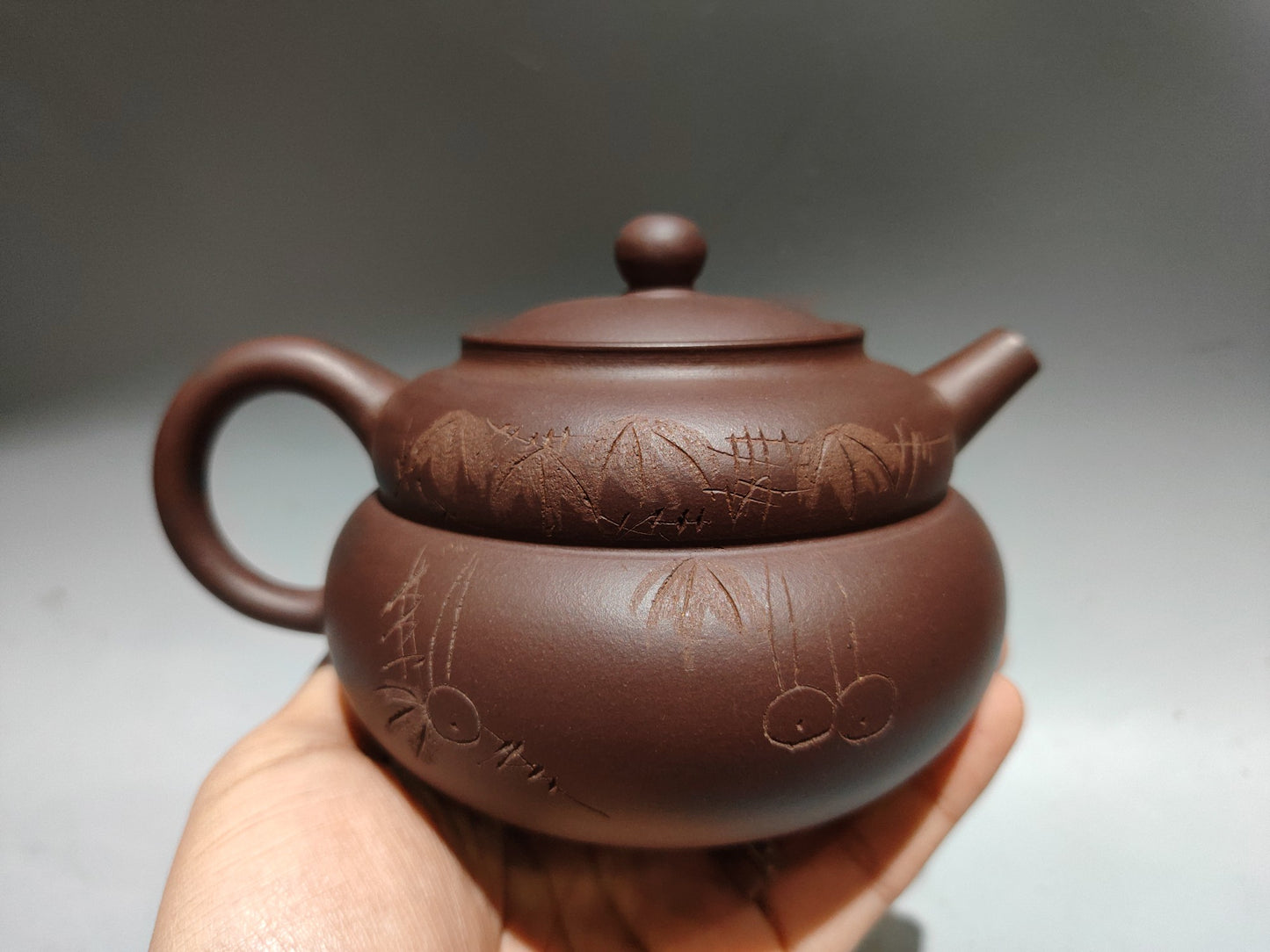 A0090 Chinese Yixing Zisha Clay Poetic Prose Gourd Teapot w Artist Signed