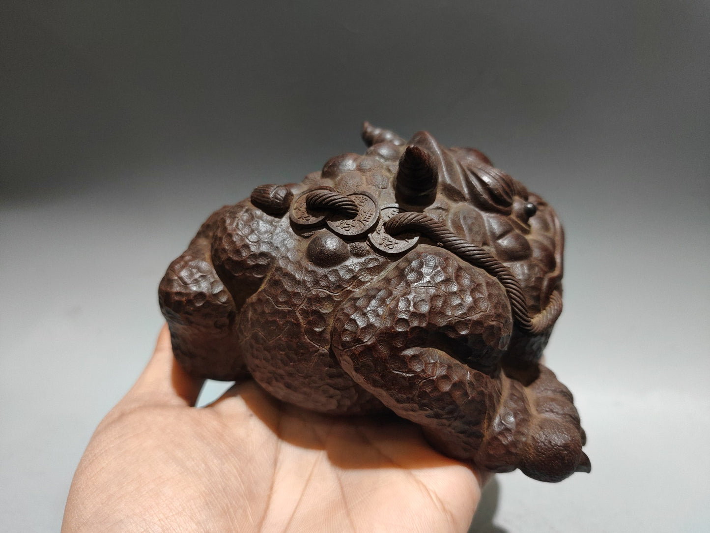 A0101 Old Chinese Yixing Zisha Clay Fortune Toad Statue