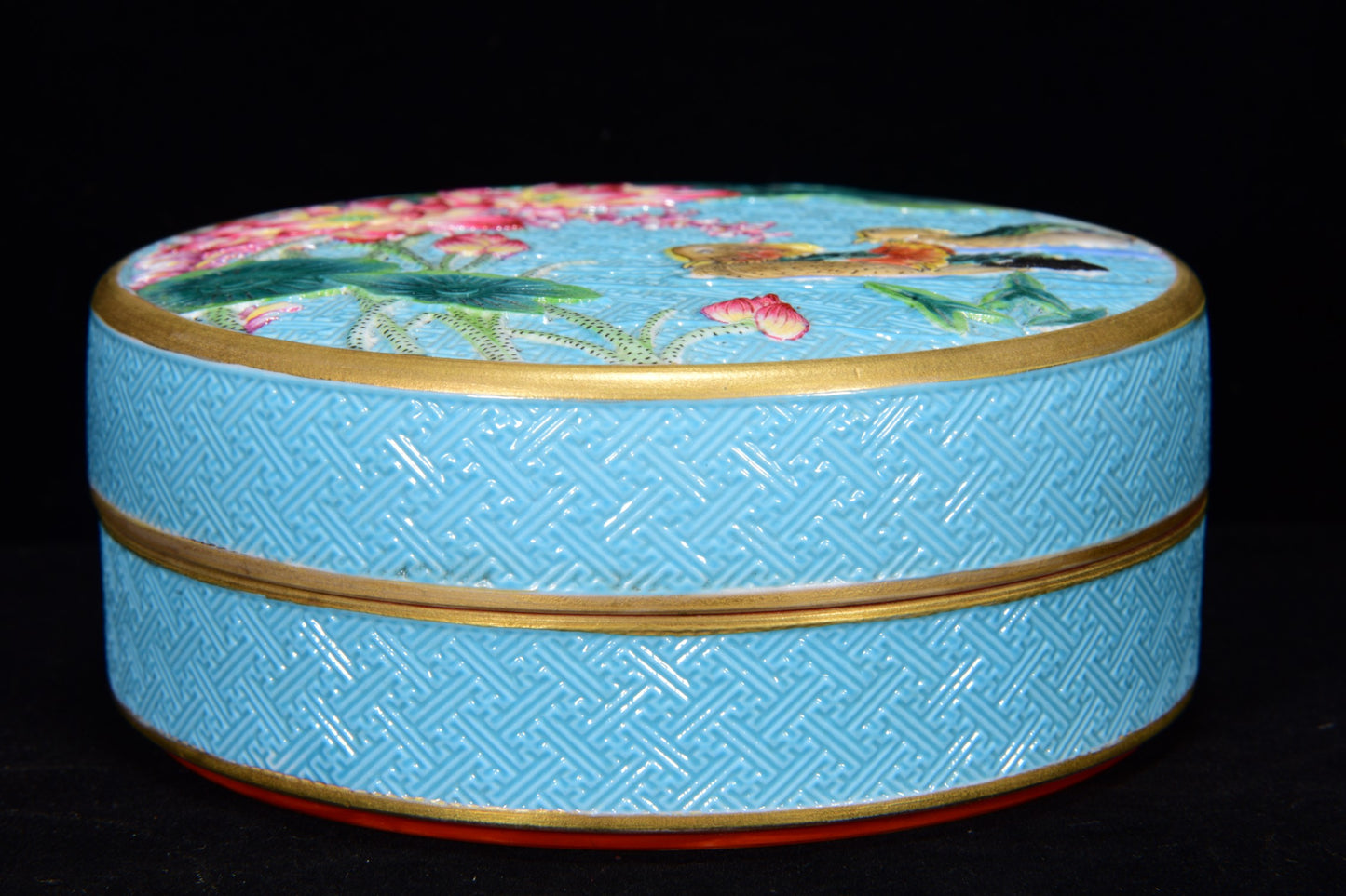 A0108 Chinese Gilt Gold Blue Glaze Famille Rose Lotus Flower & Mandarin Duck Design Porcelain Box