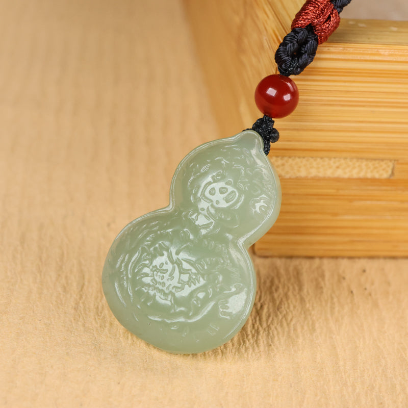 A0113 Chinese Natural Green Hetian Jade Gourd Pendant