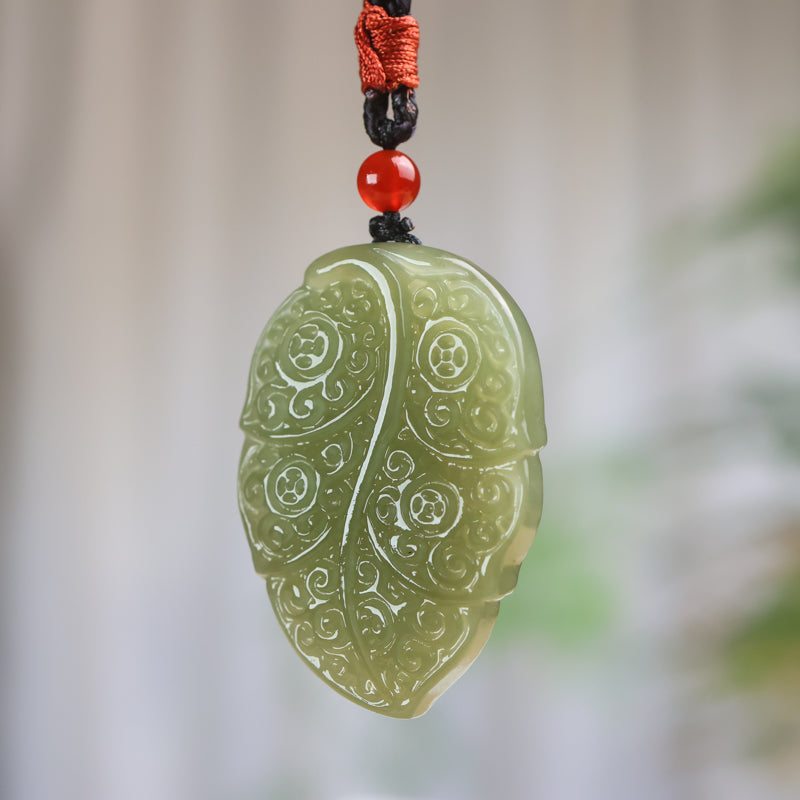 A0120 Chines Natural Green Hetian Jade Carved Leaf Pendant