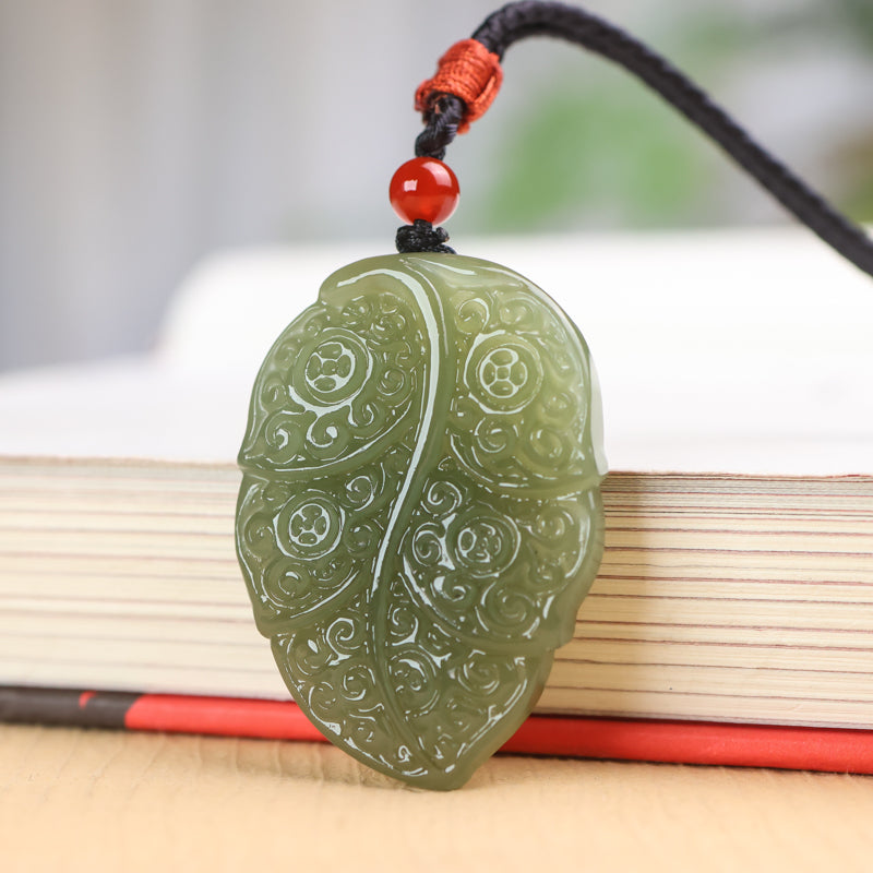 A0120 Chines Natural Green Hetian Jade Carved Leaf Pendant