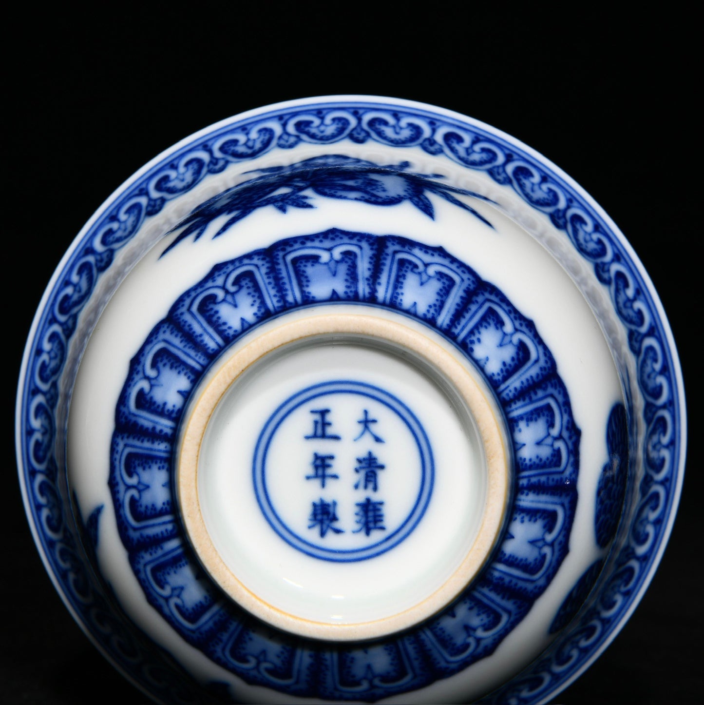 A0140 Chinese Blue And White Porcelain Peach & Litchi,Chayote Design Tea Bowl