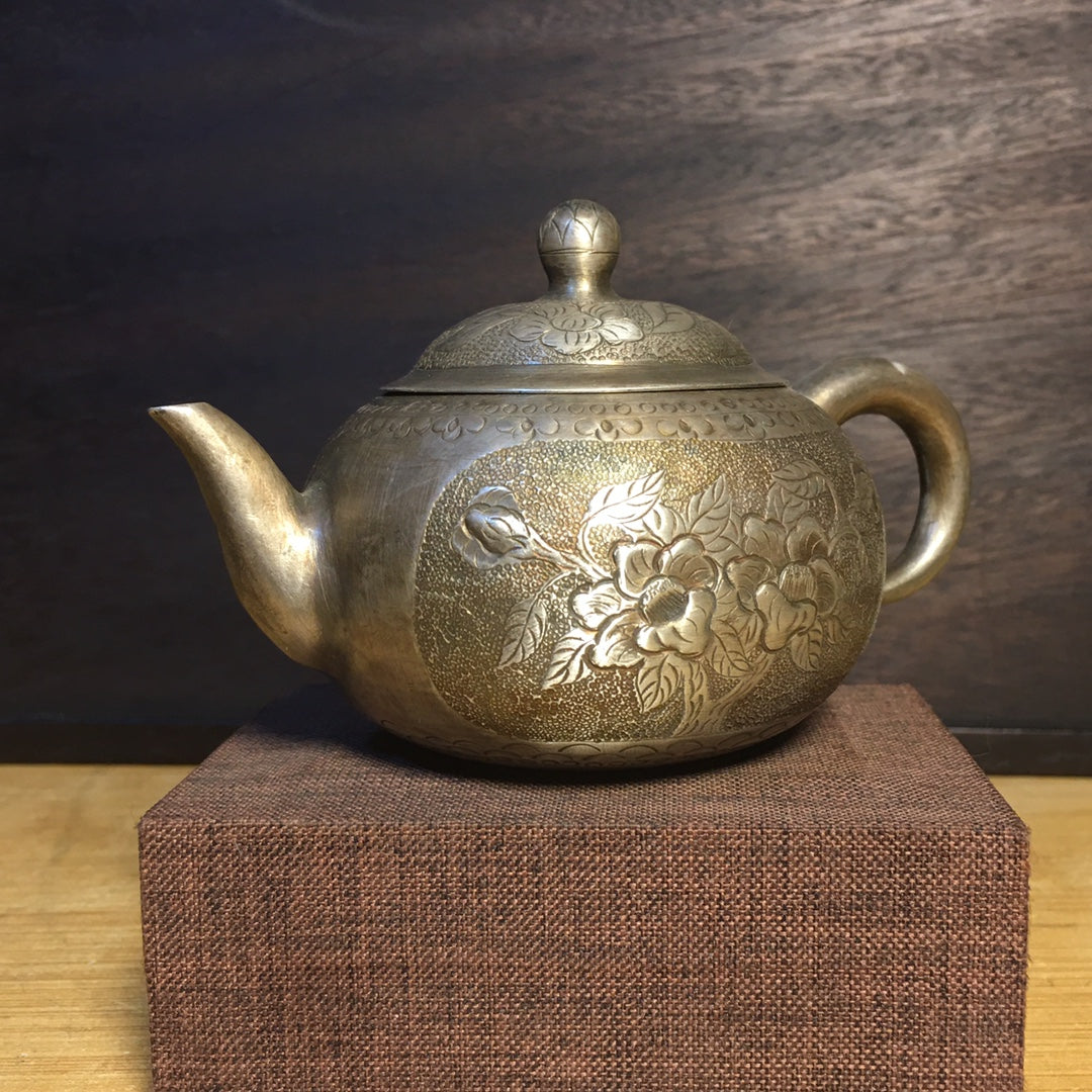 A0147 Vintage Chinese Pure Silver Flower Design Teapot