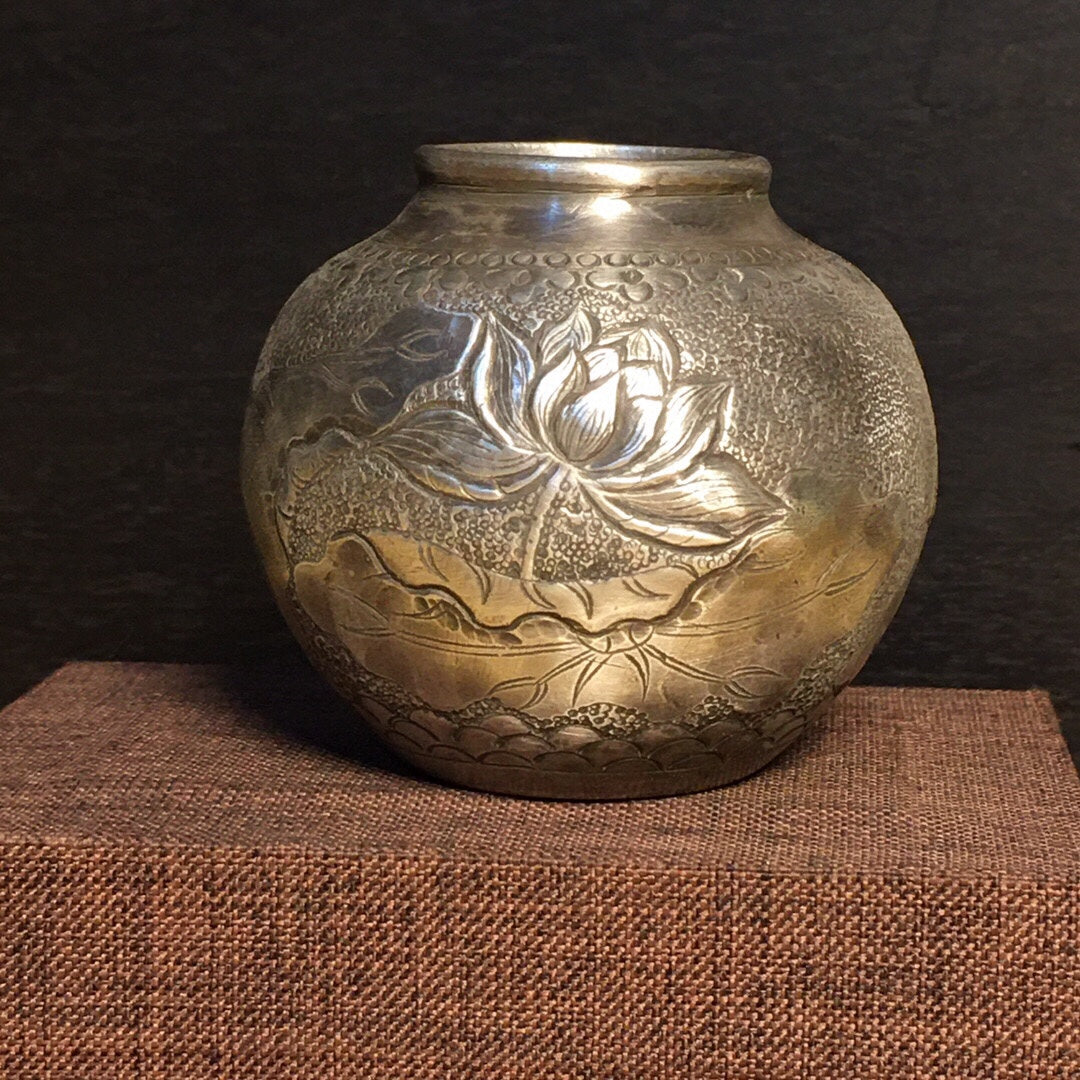 A0148 Old Chinese Pure Silver Lotus Flower Design Pot