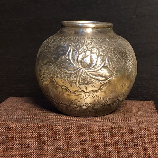 A0148 Old Chinese Pure Silver Lotus Flower Design Pot