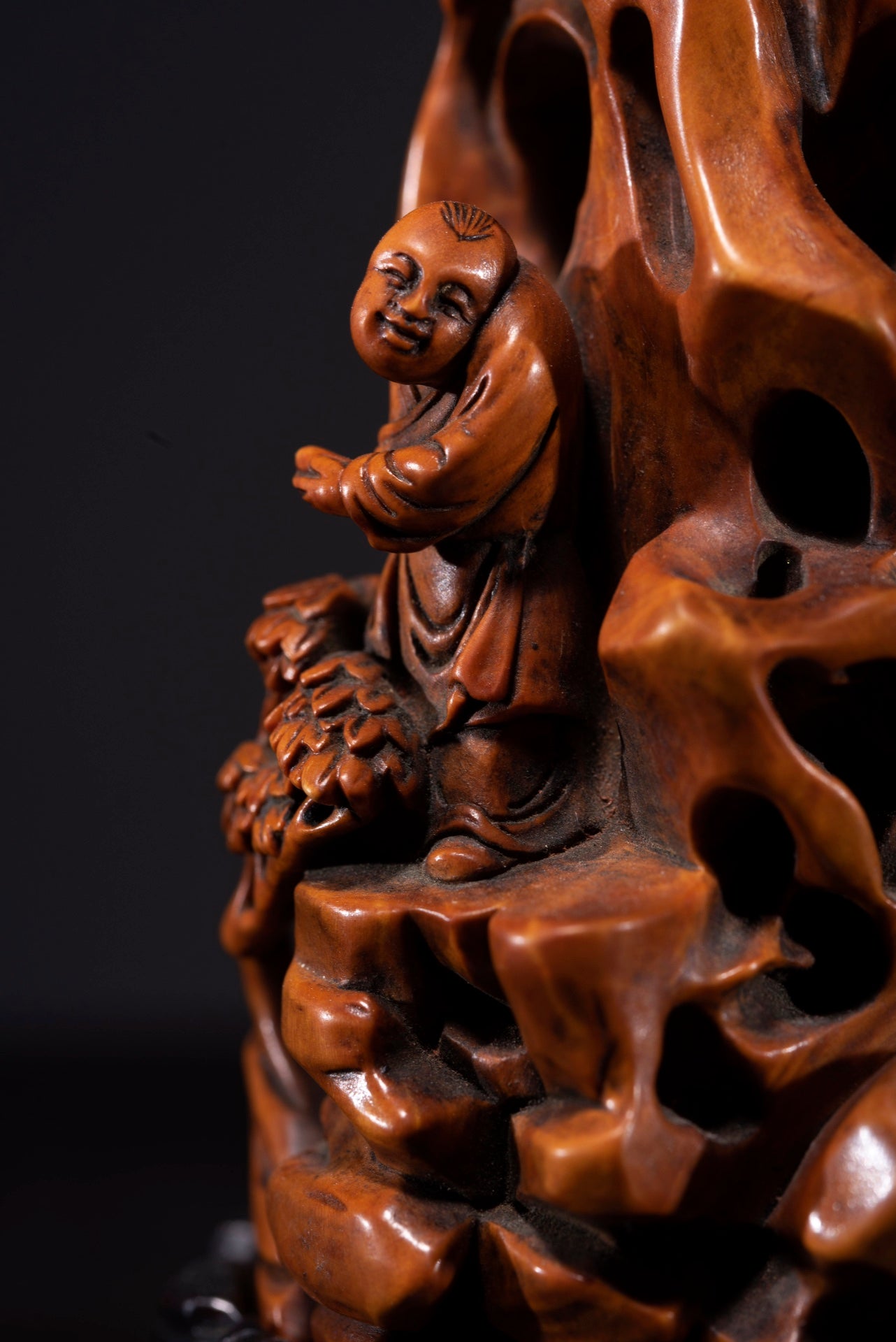 A0153 Openwork Vintage Chinese Boxwood Wood Carved Mountain & Figure Statue