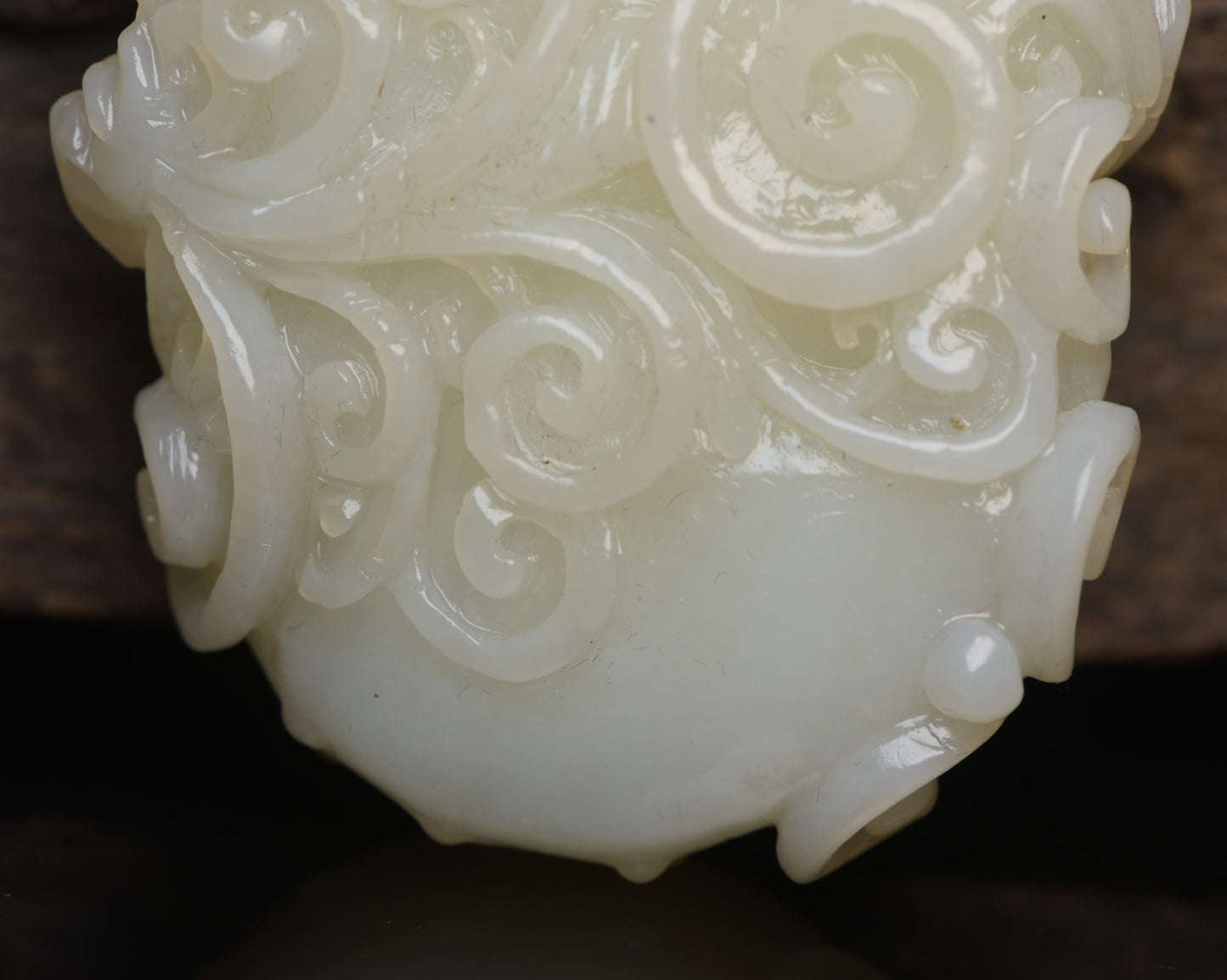 A0157 Chinese Natural Hetian Jade Carved Fortune Dragon Pendant