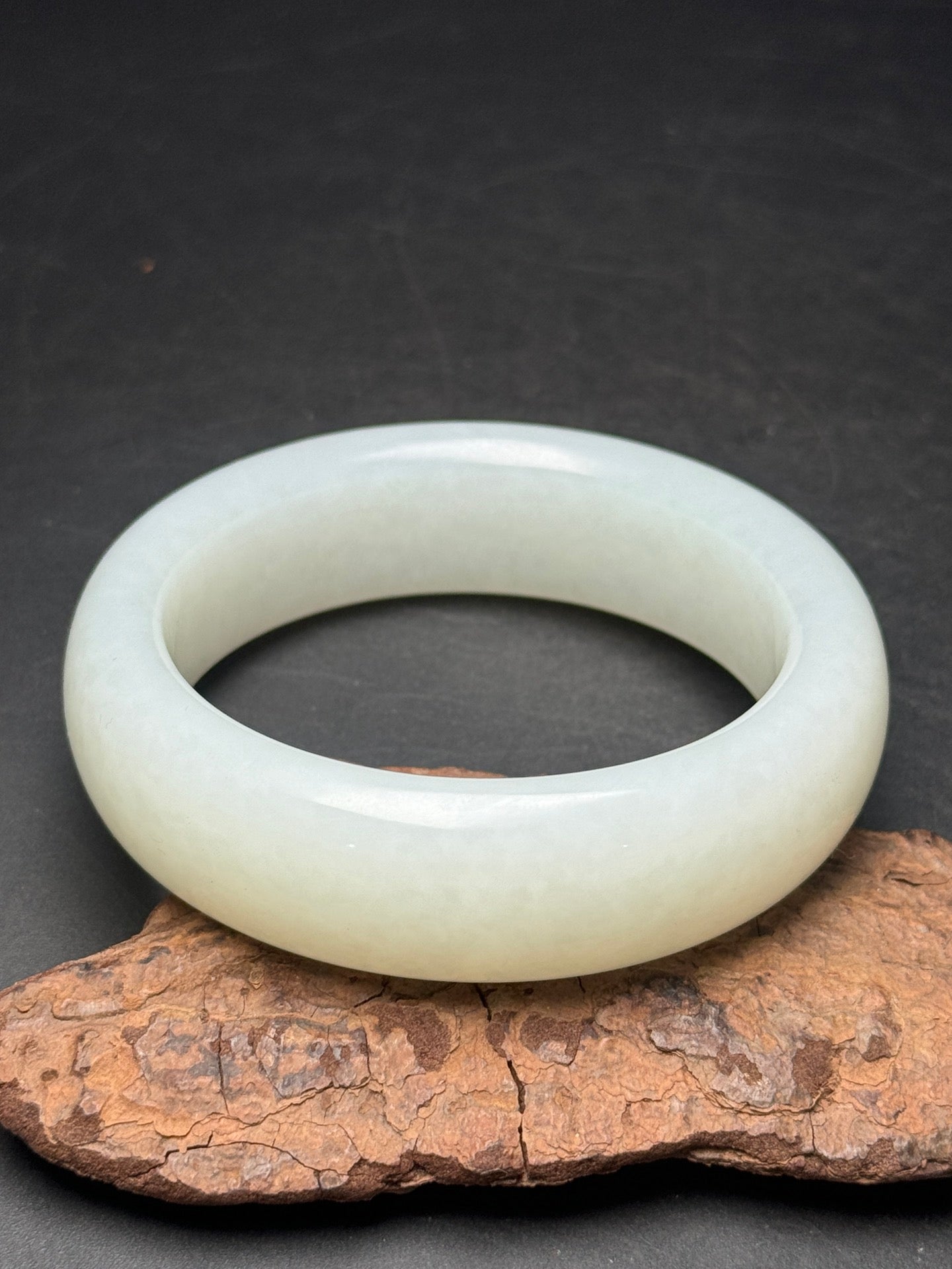 A0166 Superb Inside Diameter 58MM Chinese Natural Hetian Jade Bracelet