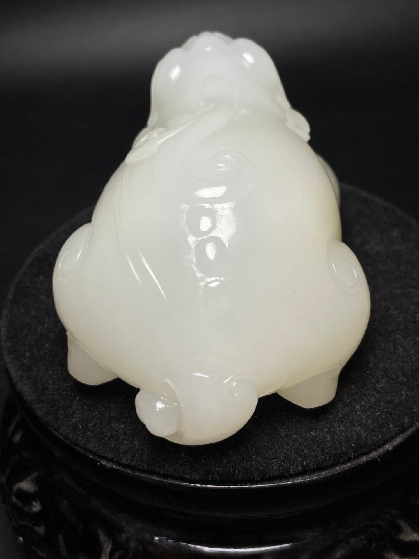 A0183 Superb Chinese Hetian Jade Carved Fortune Pixiu Statue