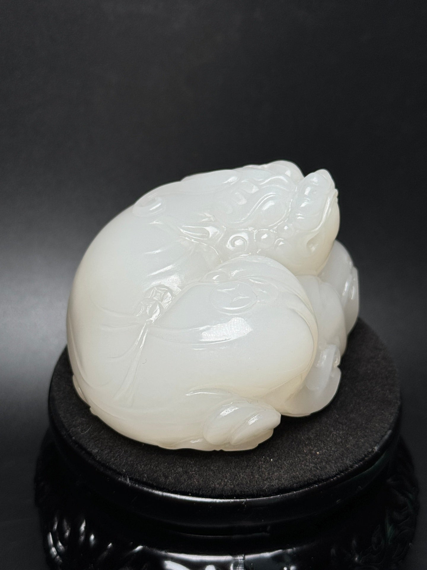 A0184 Superb Chinese White Hetain Jade Carved Fortune Toad Statue