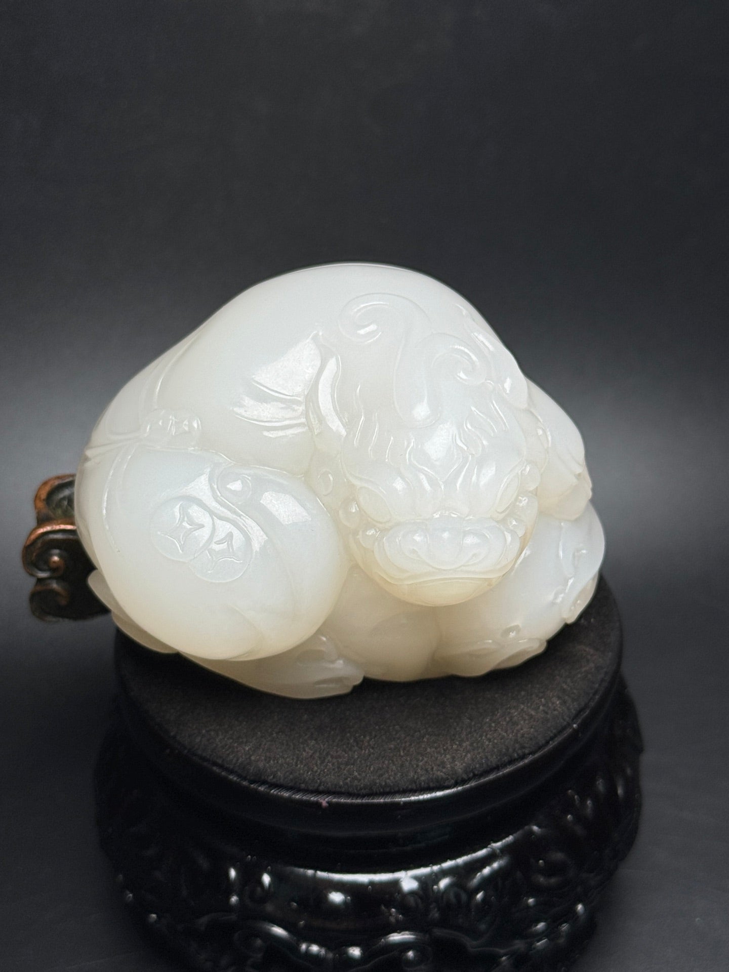 A0184 Superb Chinese White Hetain Jade Carved Fortune Toad Statue