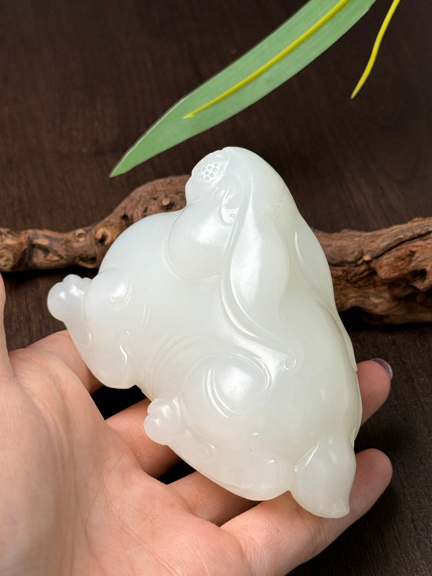 A0187 Chinese Natural White Hetian Jade Carved Rabbit Statue