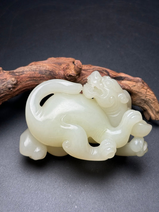 A0188 Chinese Natural Hetian Jade Carved Pixiu Statue