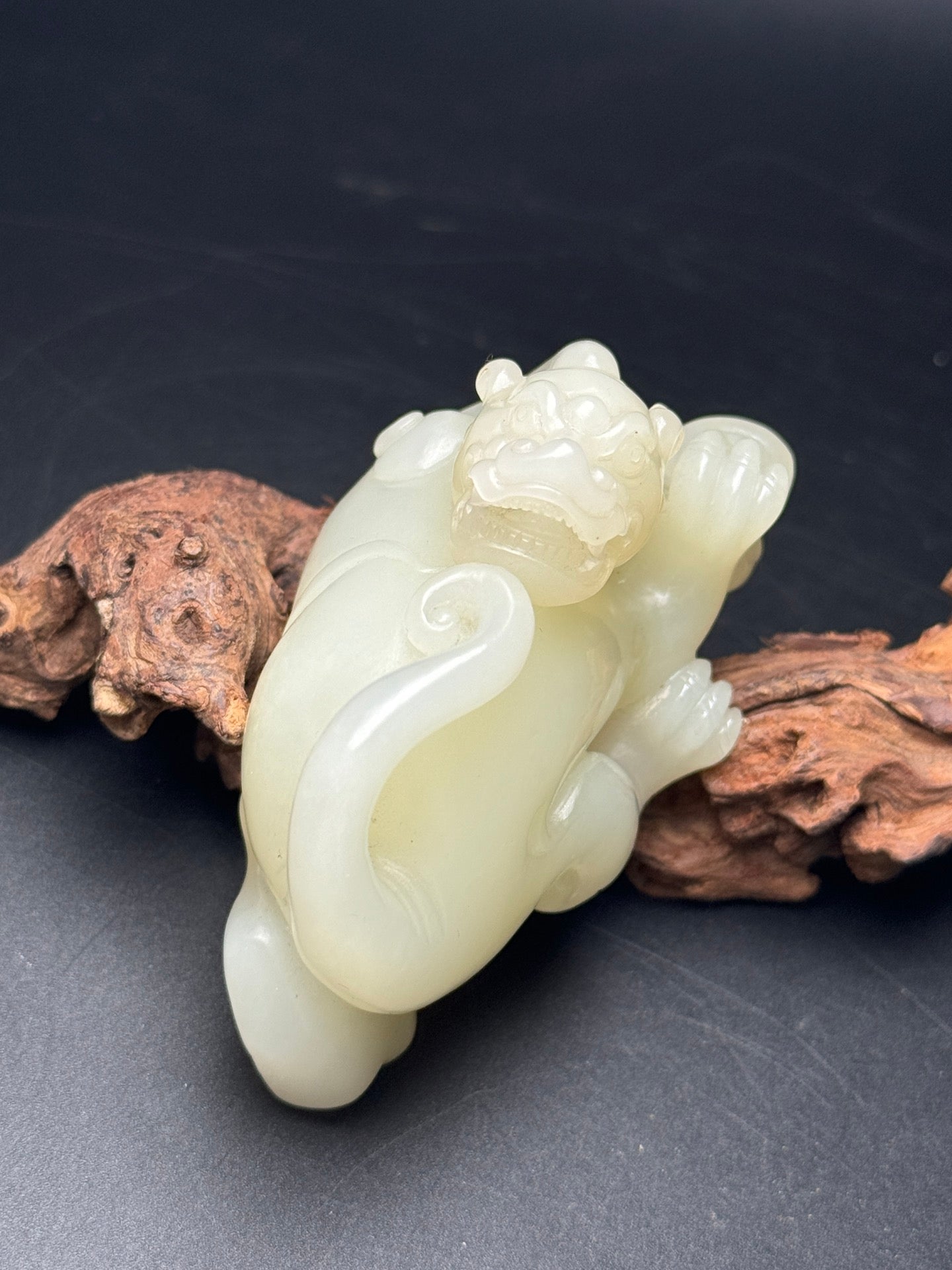 A0188 Chinese Natural Hetian Jade Carved Pixiu Statue