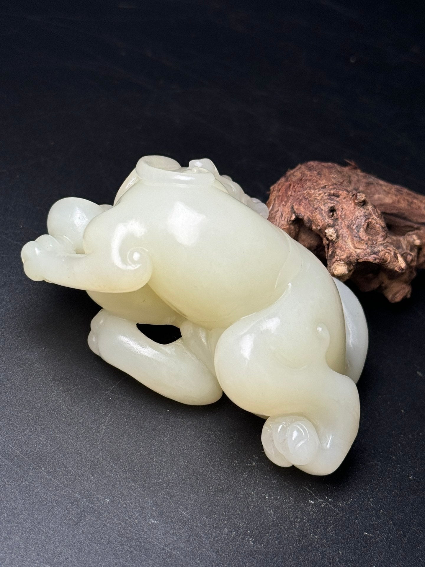 A0188 Chinese Natural Hetian Jade Carved Pixiu Statue