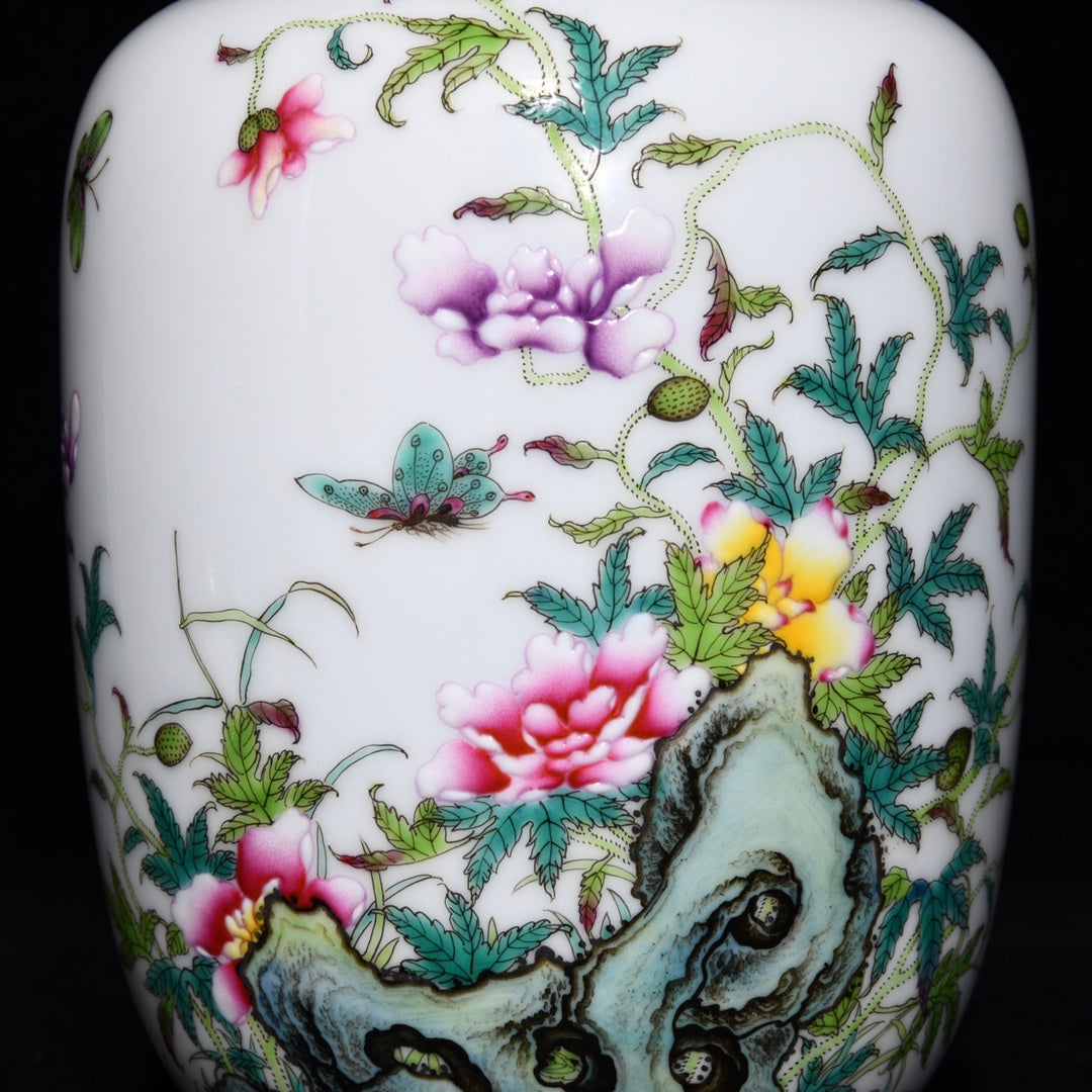 A0191 Chinese Gilt Gold Blue And White Porcelain Famille Rose Flower & Butterfly Design Porcelain Pot