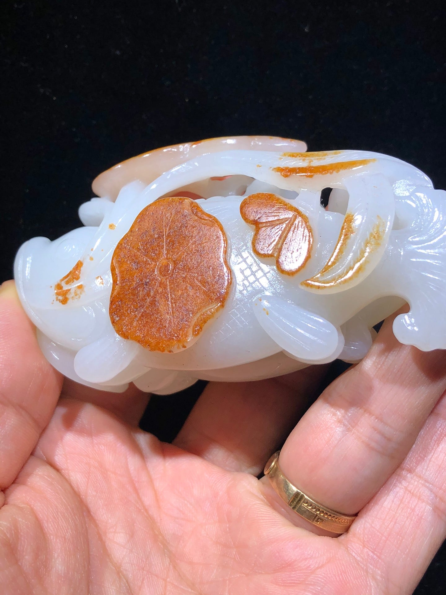 A0196 Superb Chinese Hetian Jade Carved Fish & Lotus Leaf Statue