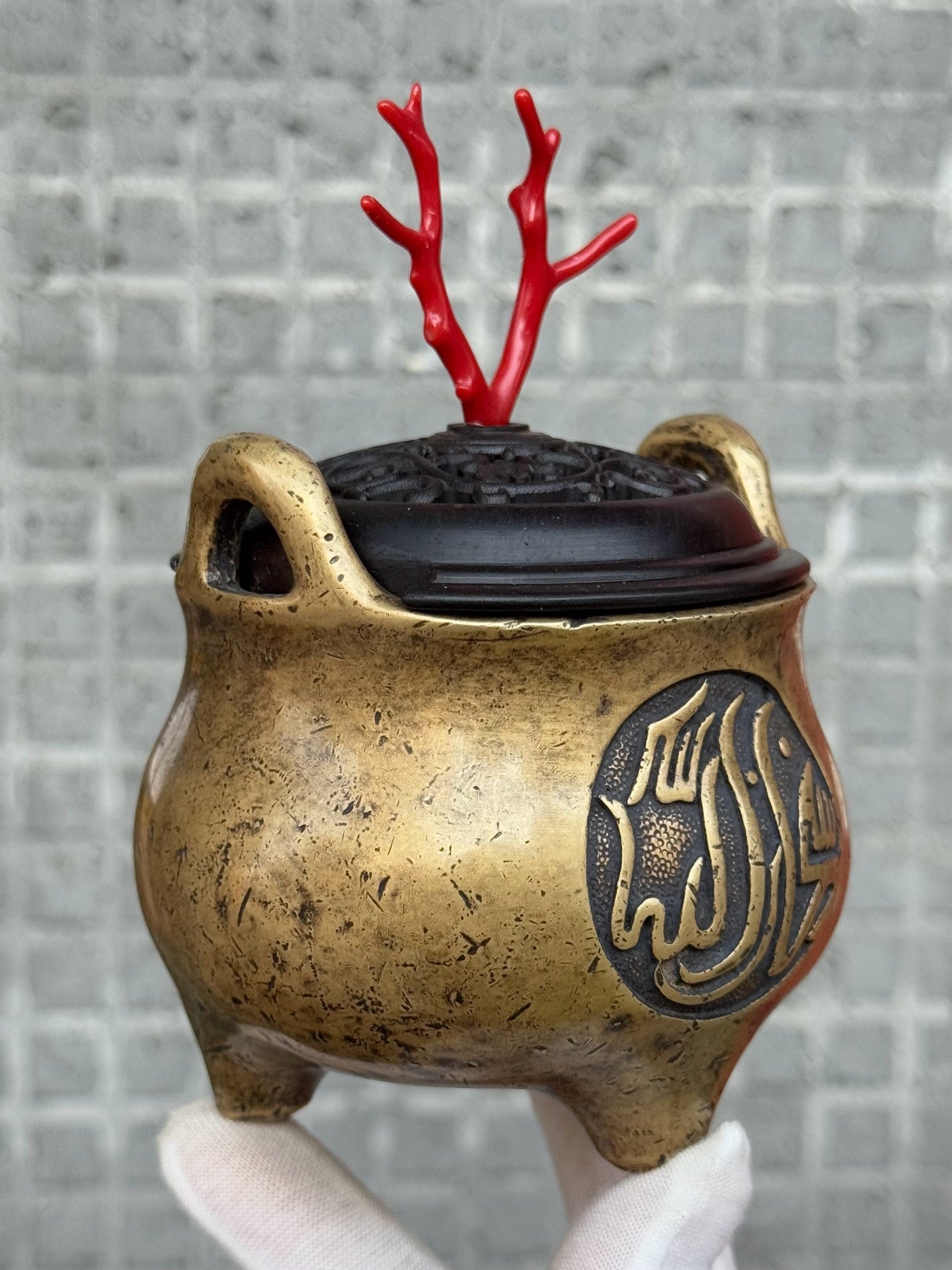 A0201 Vintage Chinese Brass Double Ears 3 Legs Incense Burner w Zitan Wood Inlay Red Coral Lid