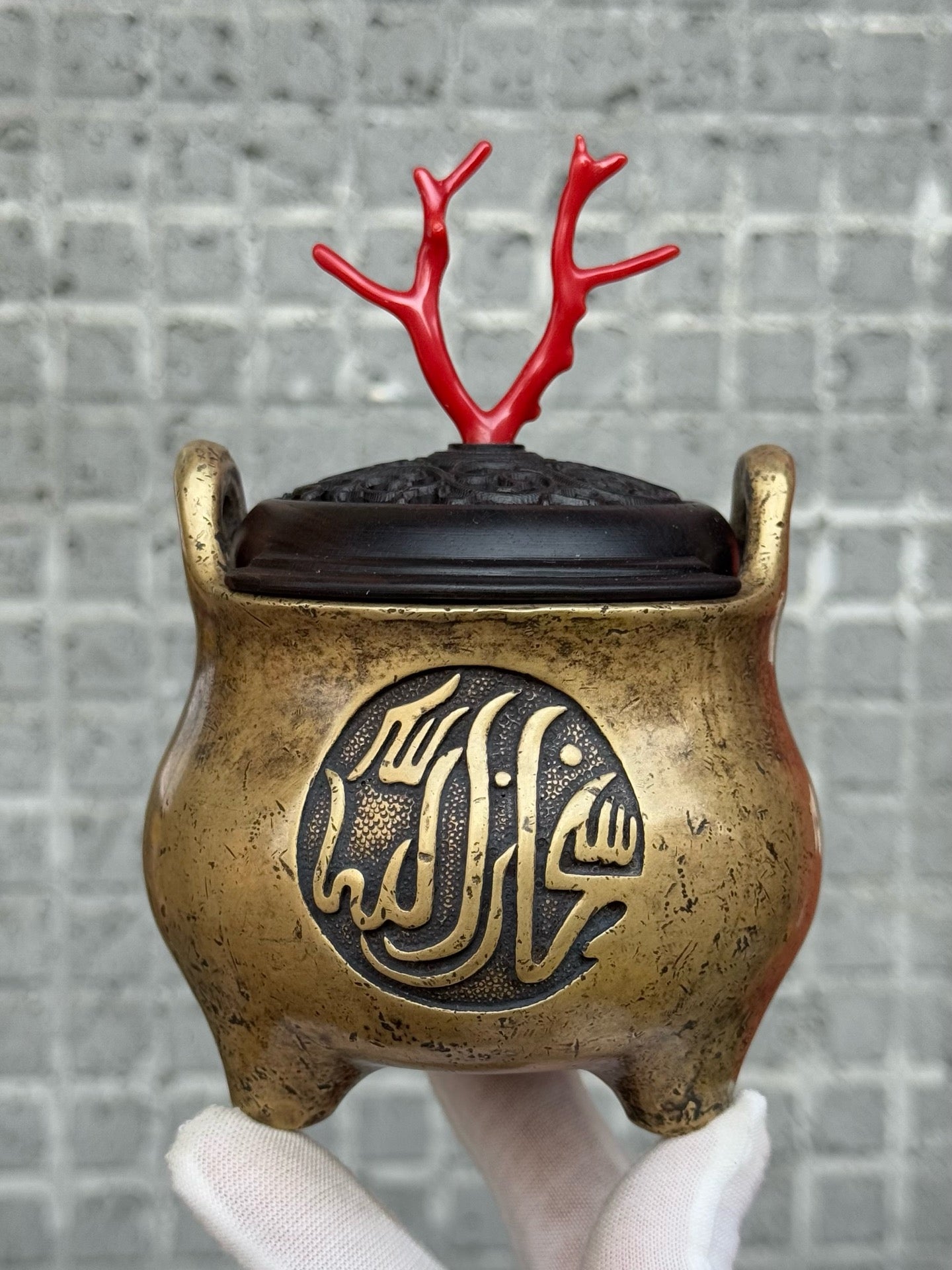 A0201 Vintage Chinese Brass Double Ears 3 Legs Incense Burner w Zitan Wood Inlay Red Coral Lid