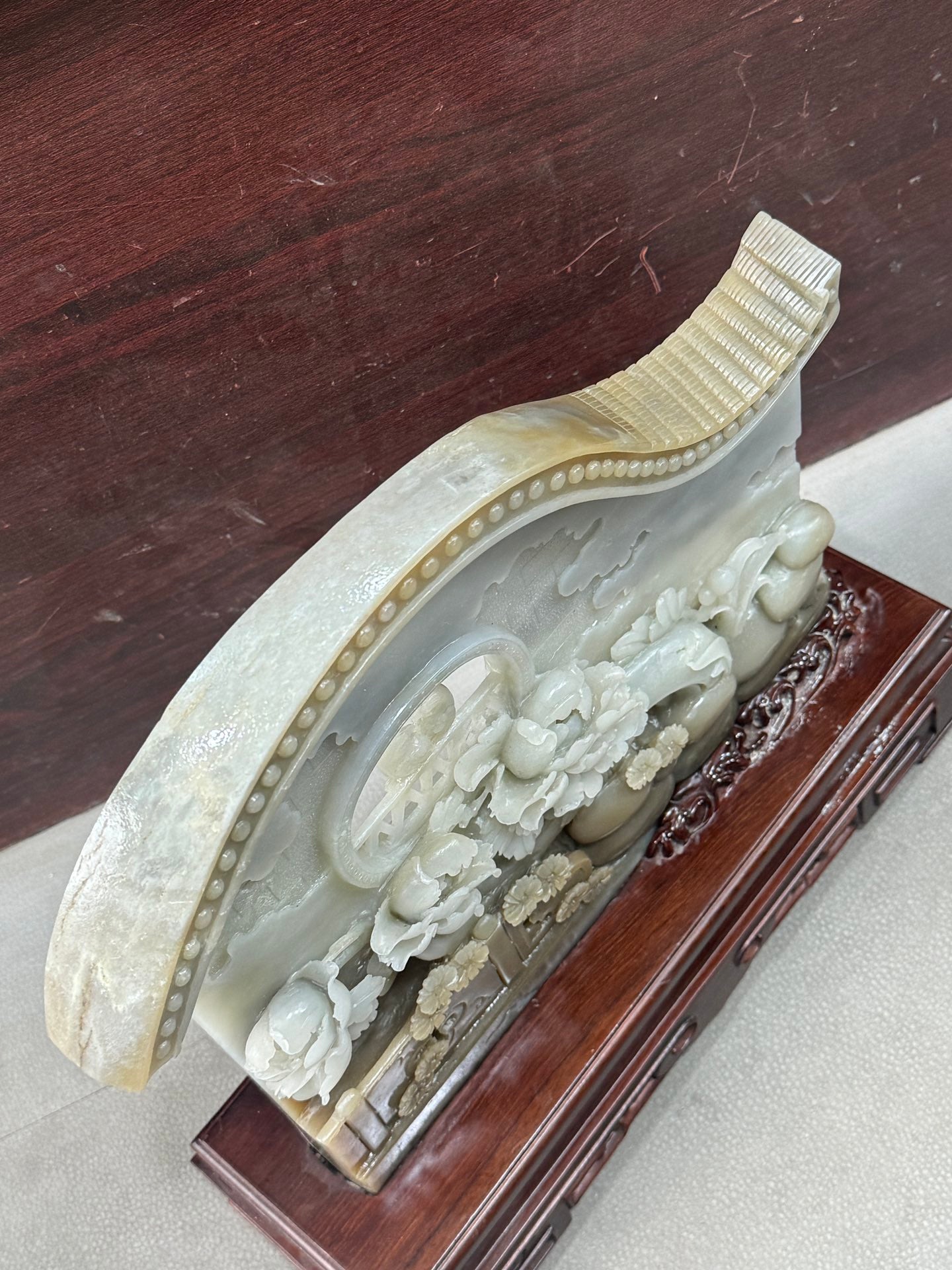 A0207 High Quality Chinese Natural Hetian Jade Carved Peony & Bird Screen