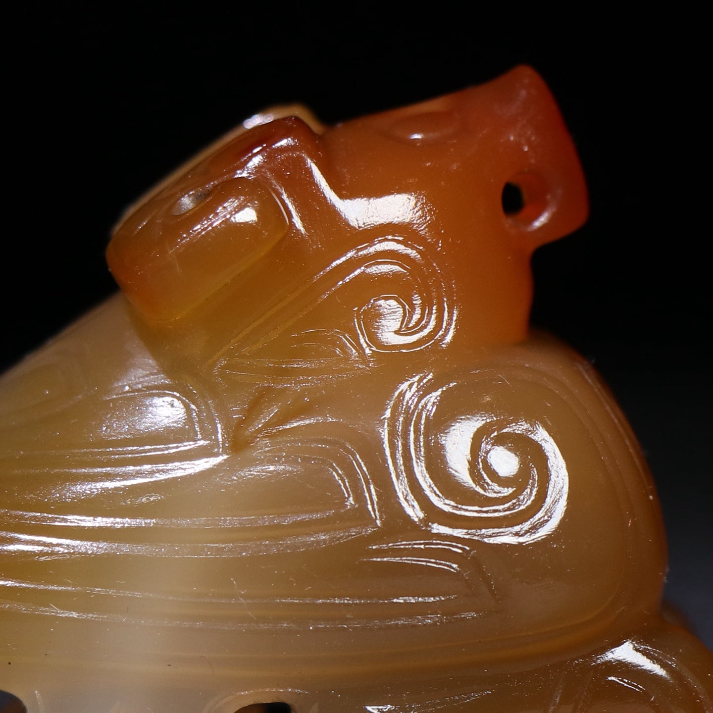 A0220 Old Chinese Agate Carved Bird Pendant