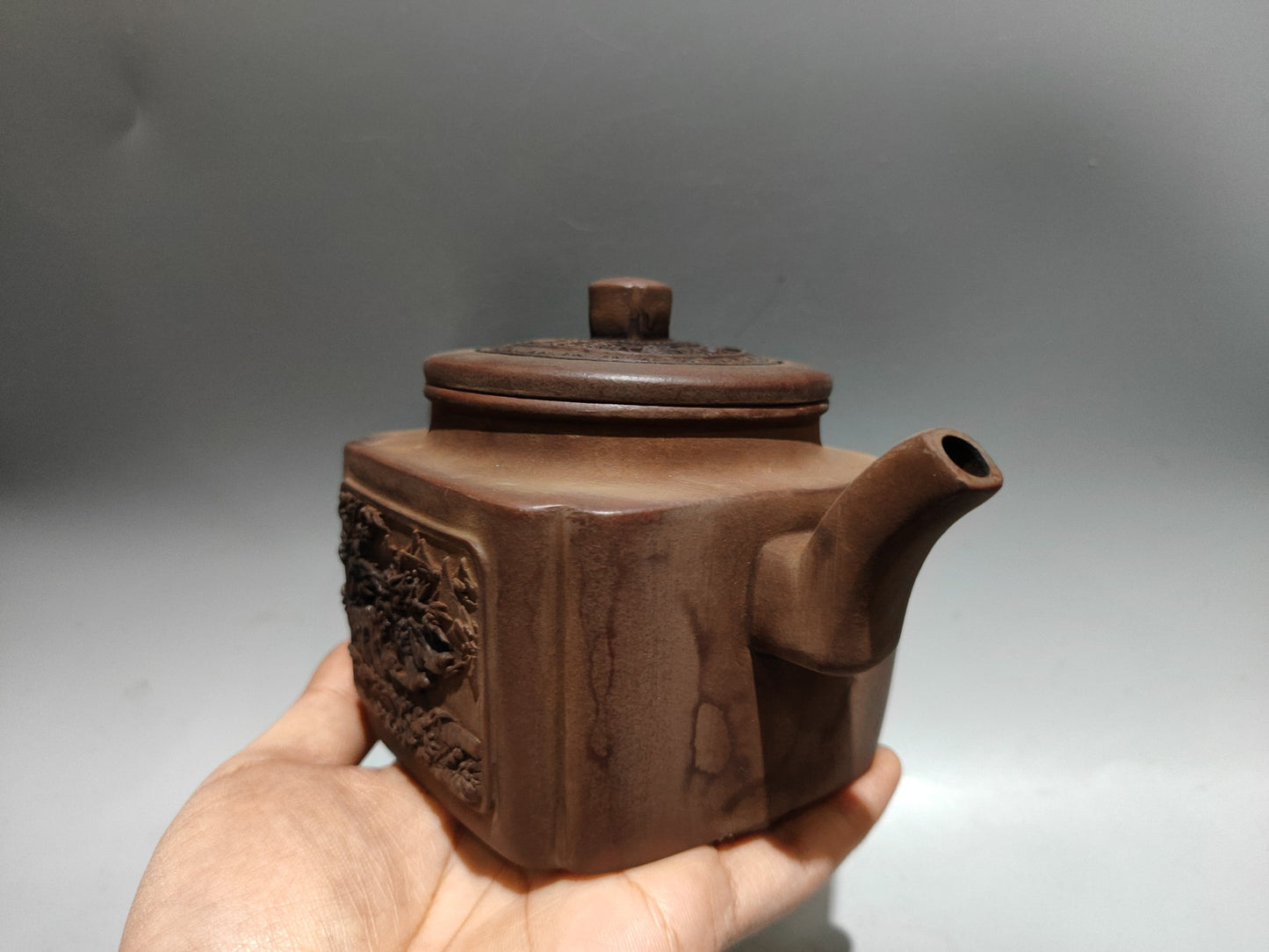 A0230 Vintage Chinese Yixing Zisha Clay Teapot w Artist Signed