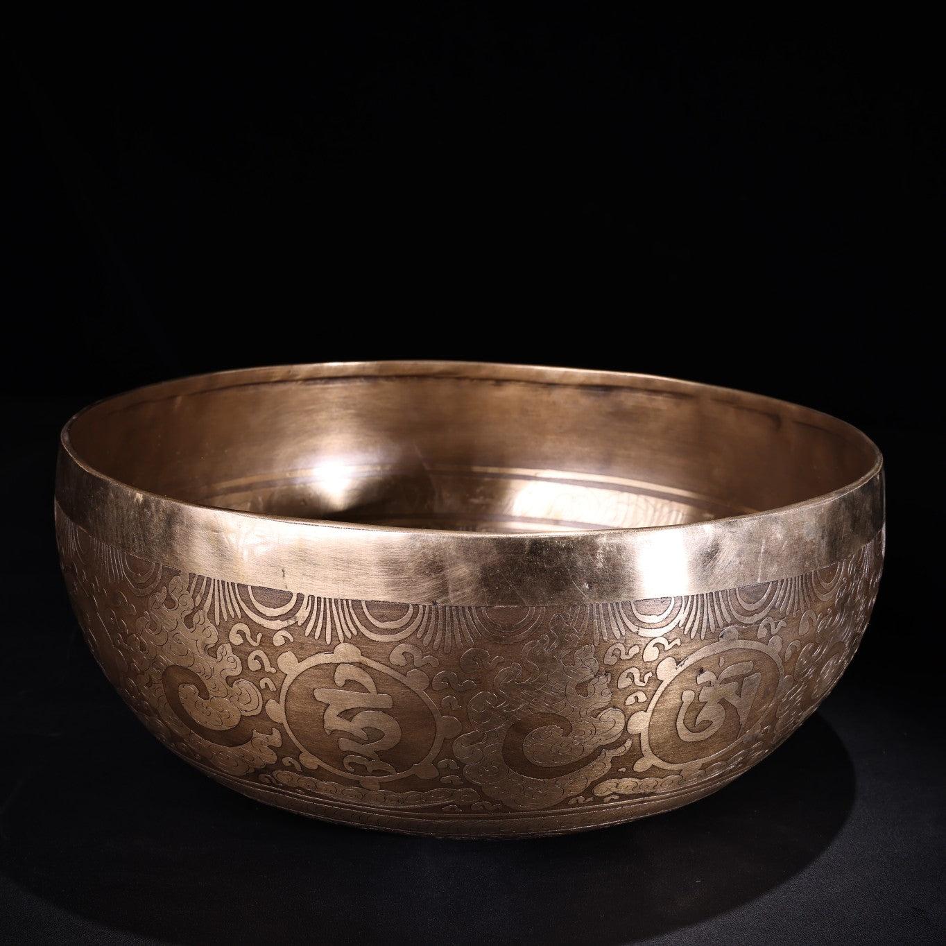 A0231 Tibetan White Copper Music Bowl