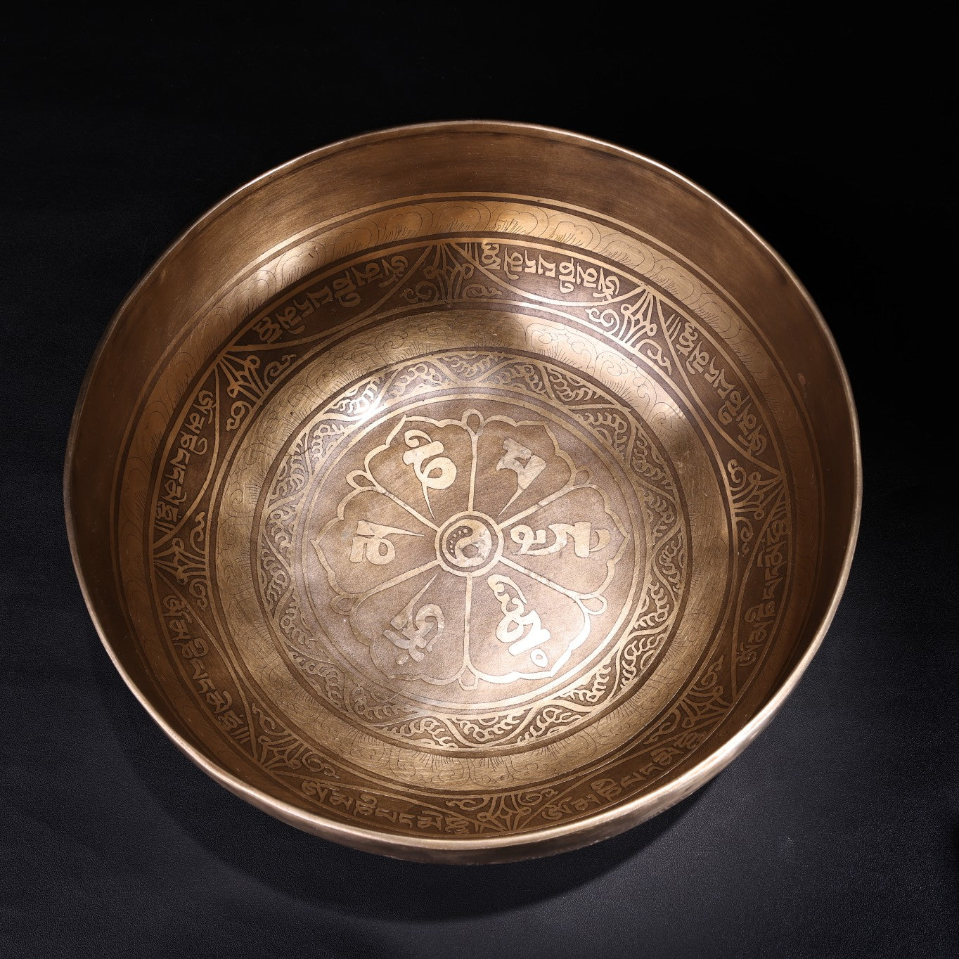 A0231 Tibetan White Copper Music Bowl