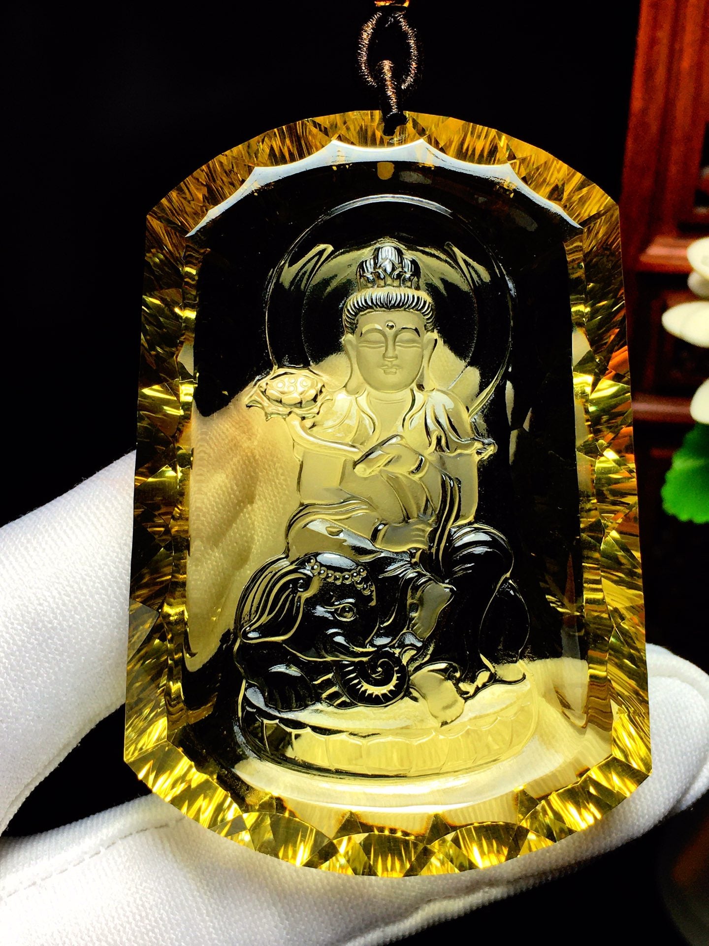 A0237 Natural Yellow Crystal Carved Samantabhadra Bodhisattva Pendant