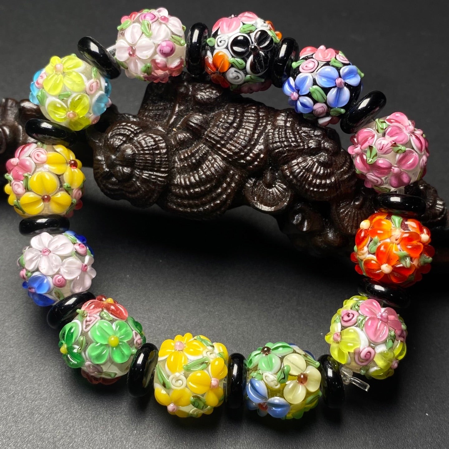 A0245 Old Chinese Peking Glass Flower Beads Bracelet