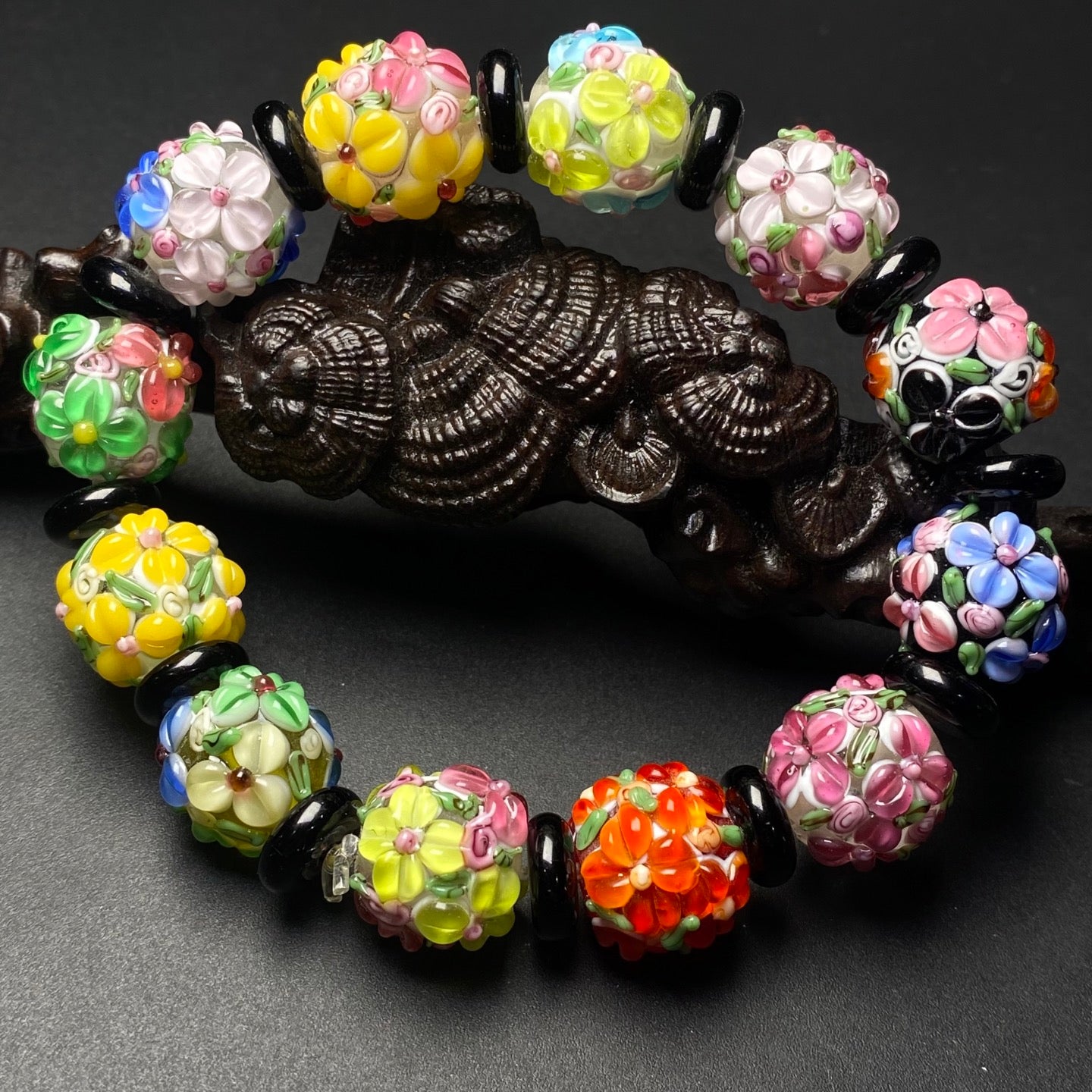 A0245 Old Chinese Peking Glass Flower Beads Bracelet