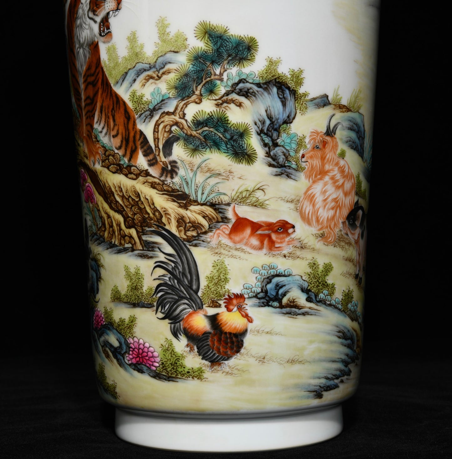 A0271 Chinese Famille Rose Pine Tree & Tiger Design Beast Head Double Ears Porcelain Vase