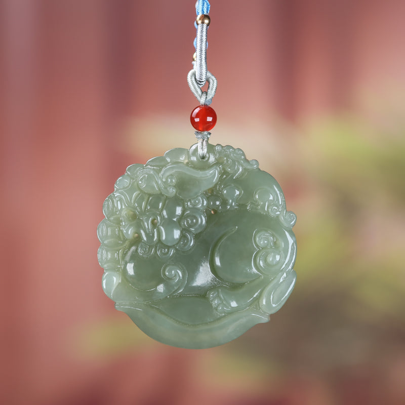 A0274 Chinese Natural Green Hetian Jade Carved Pixiu Pendant