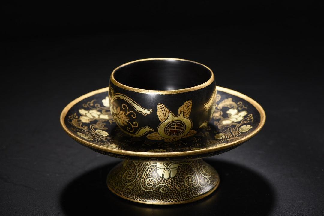 A0279 Old Chinese Gilt Gold Black Lacquerware Flower Design Cup