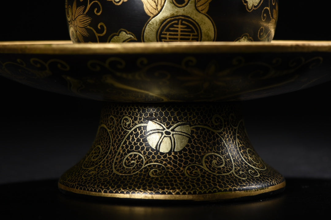 A0279 Old Chinese Gilt Gold Black Lacquerware Flower Design Cup