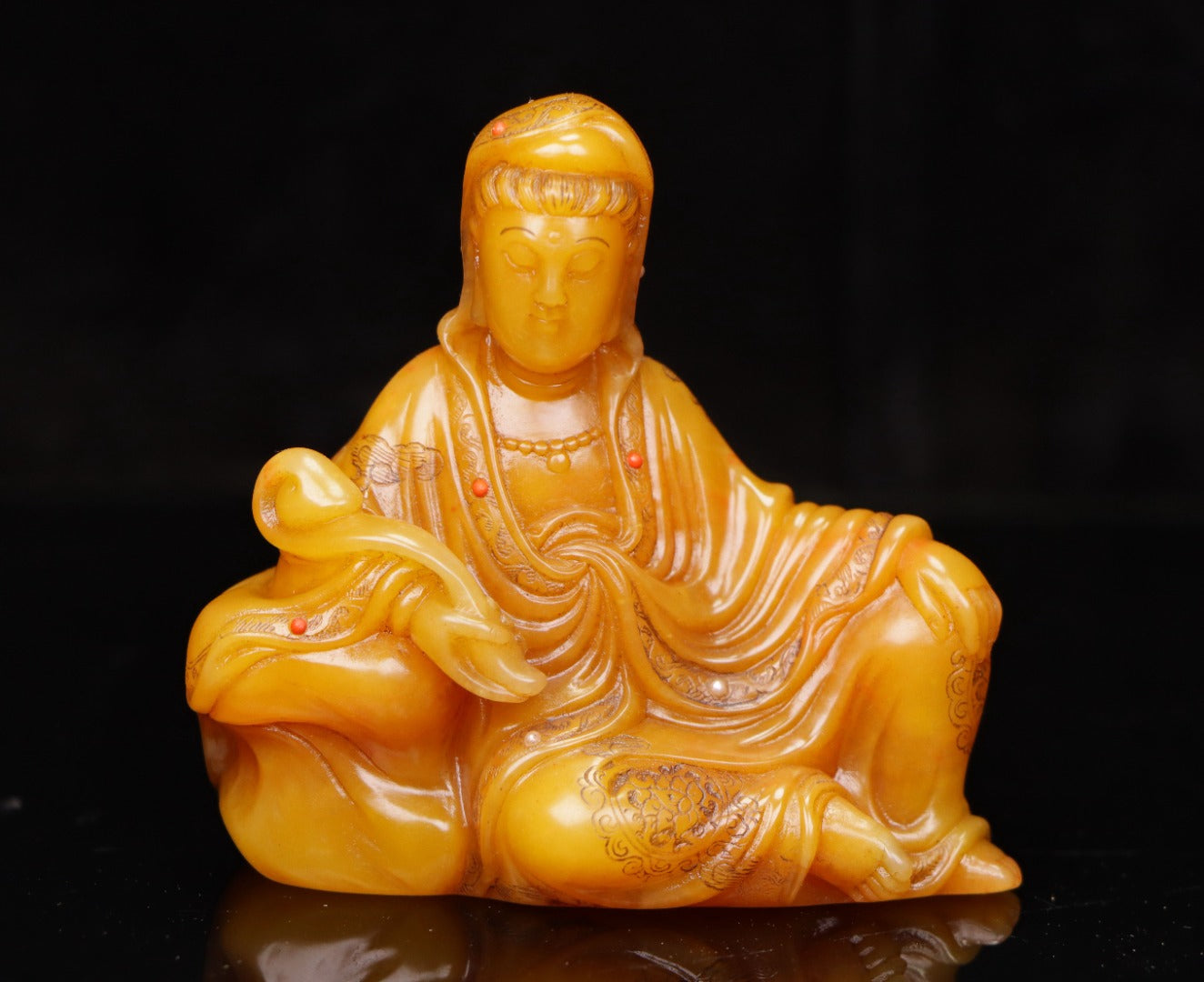 A0284 Vintage Chinese Shoushan Stone Tianhuang Stone Carved Kwan-yin Statue w Box