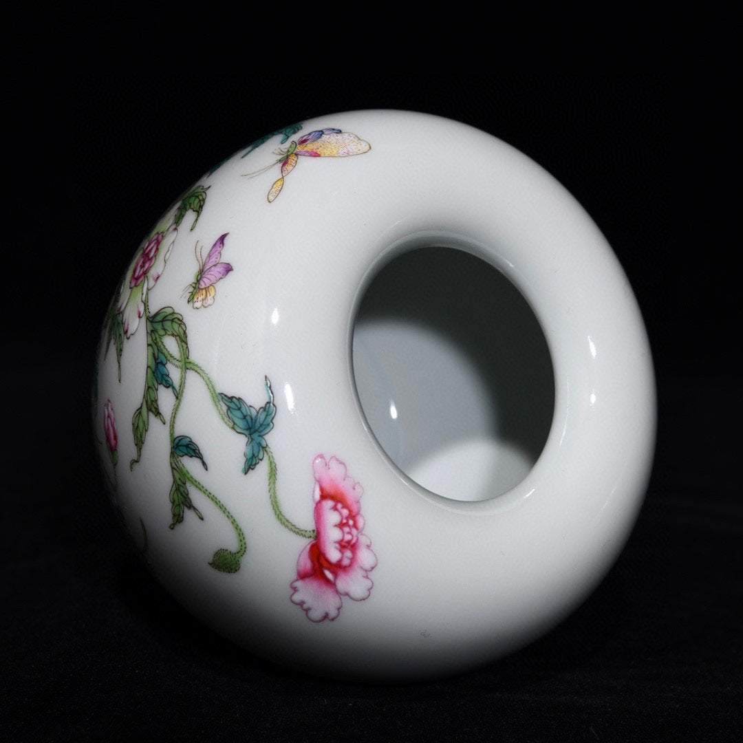 A0286 Chinese Famille Rose Flower & Butterfly Porcelain Pot