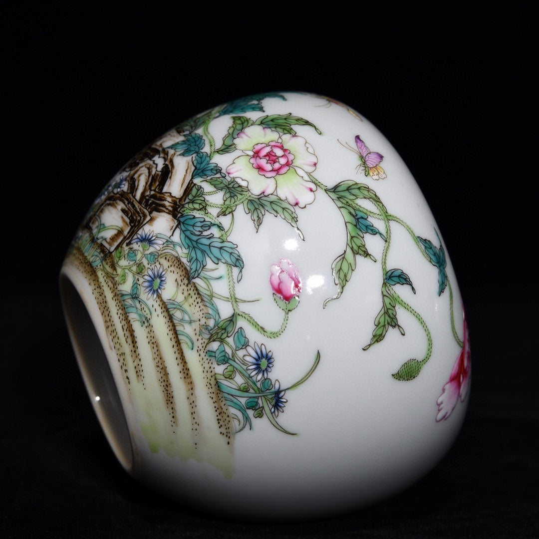 A0286 Chinese Famille Rose Flower & Butterfly Porcelain Pot