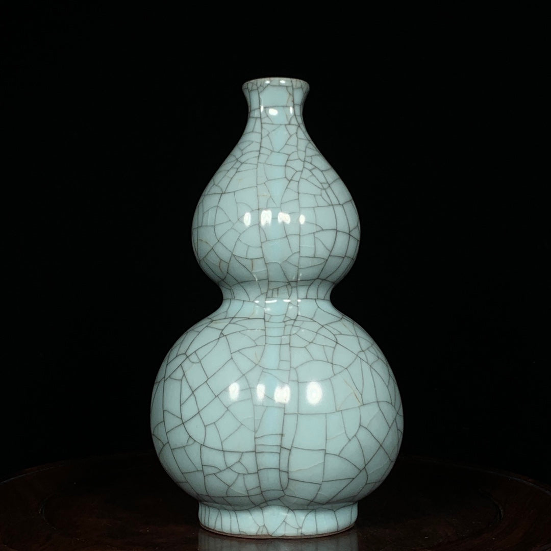 A0293 Chinese Guan Kiln Blue Glaze Gourd Porcelain Vase