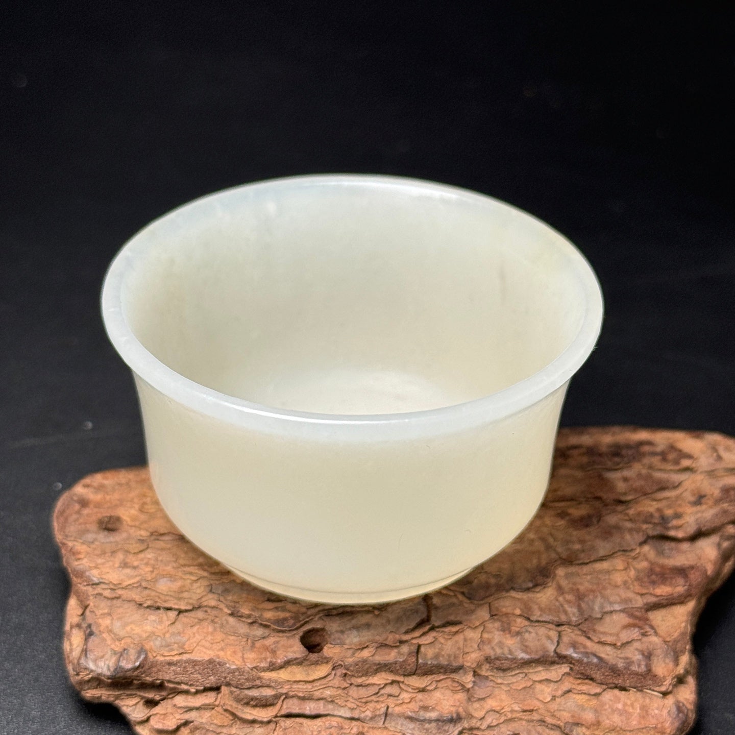 A0296 Superb Chinese Natural Hetian Jade Carved Cup