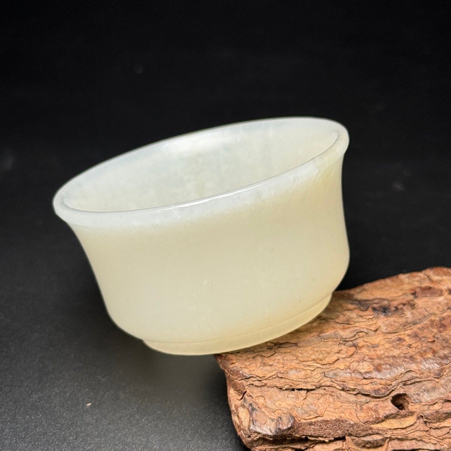 A0296 Superb Chinese Natural Hetian Jade Carved Cup