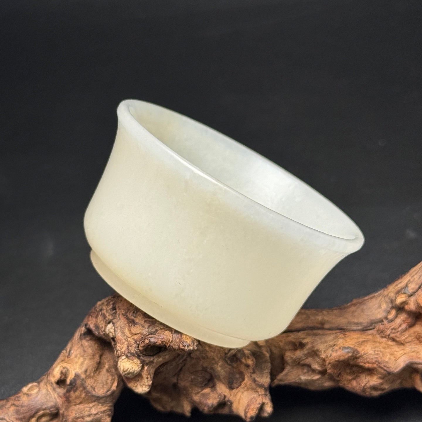 A0296 Superb Chinese Natural Hetian Jade Carved Cup