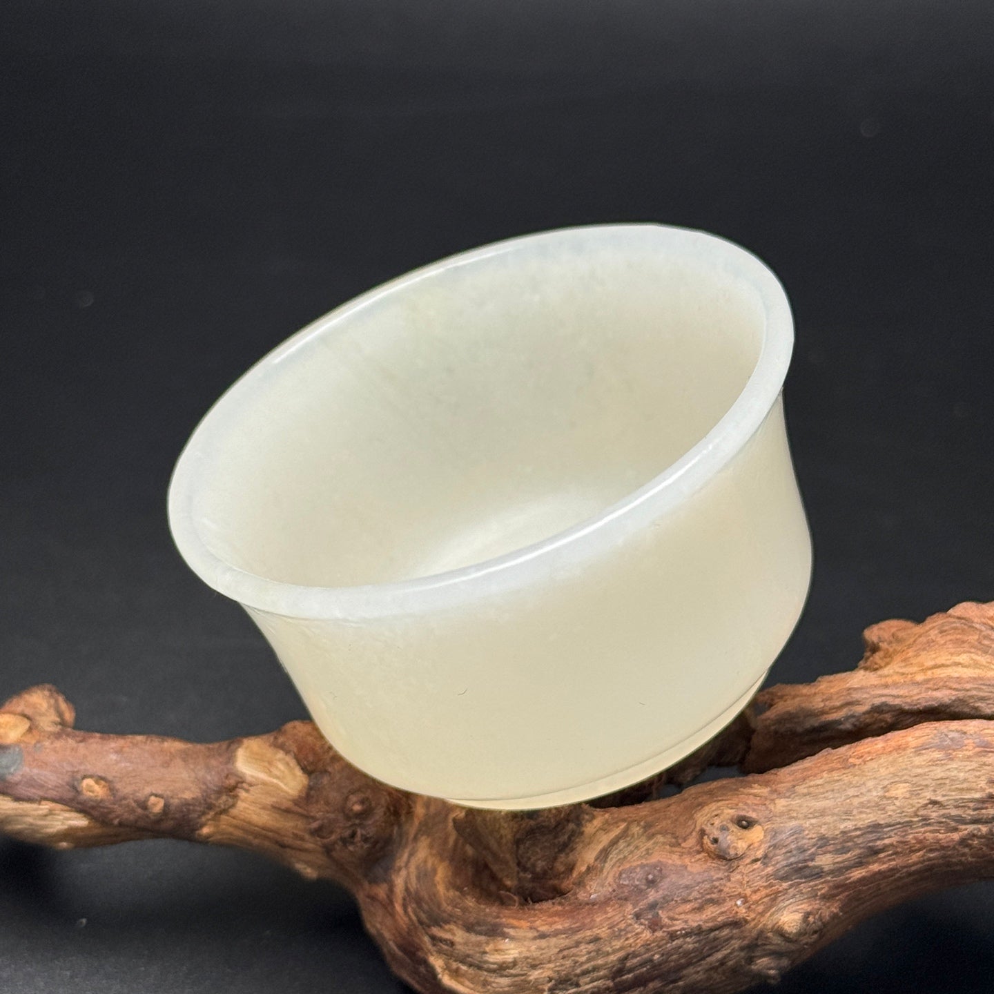 A0296 Superb Chinese Natural Hetian Jade Carved Cup