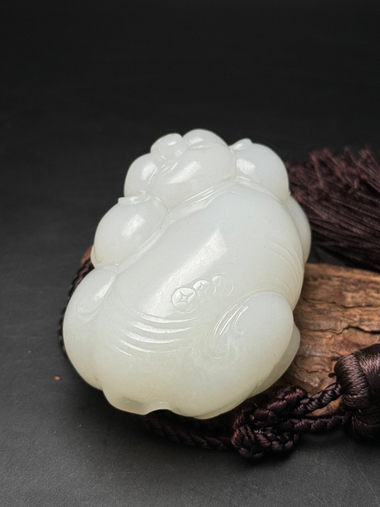 A0299 High Quality Chinese White Hetian Jade Carved Fortune Pig Statue