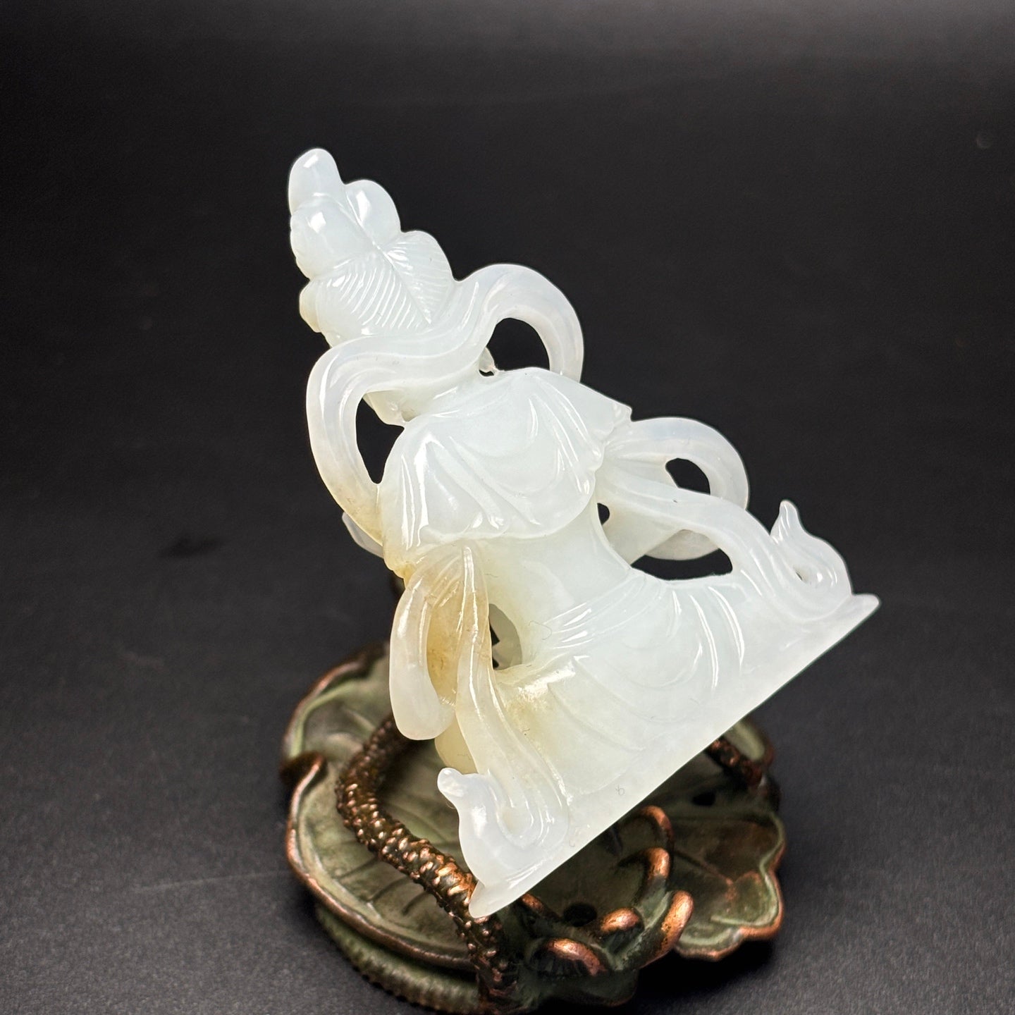 A0314 Chinese Natural Hetian Jade Carved Kwan-yin Statue