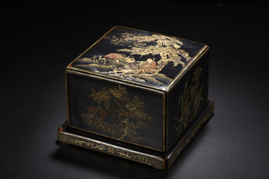 A0321 Old Chinese Gilt Gold Black Lacquerware Pine Tree & Figure Design Seal Box