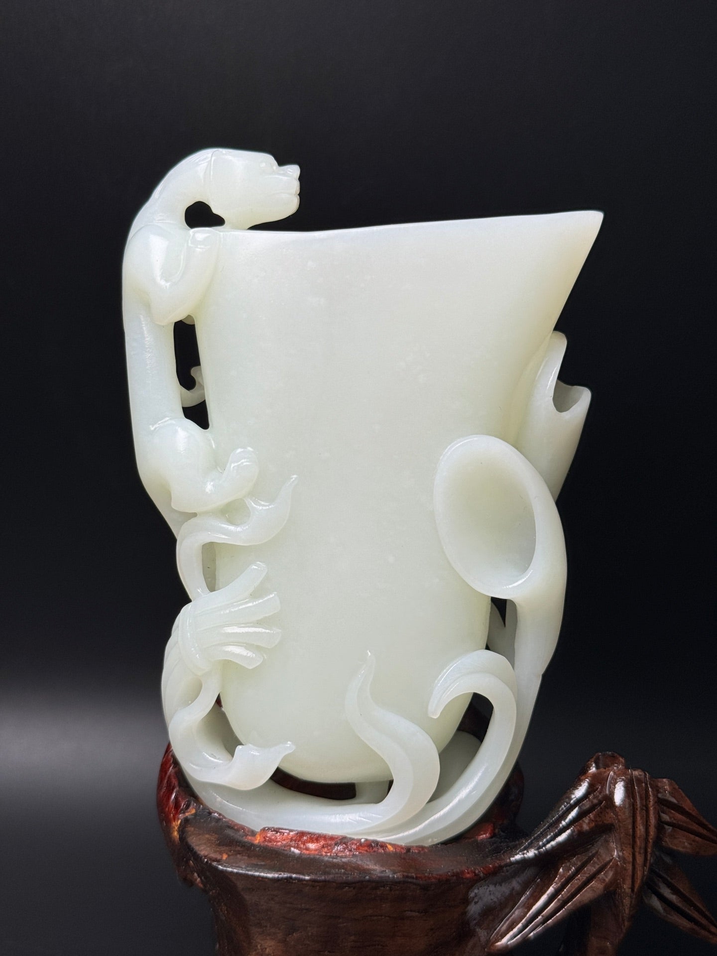 A0323 Superb Chinese Natural Hetian Jade Carved Chi Dragon Wine Cup