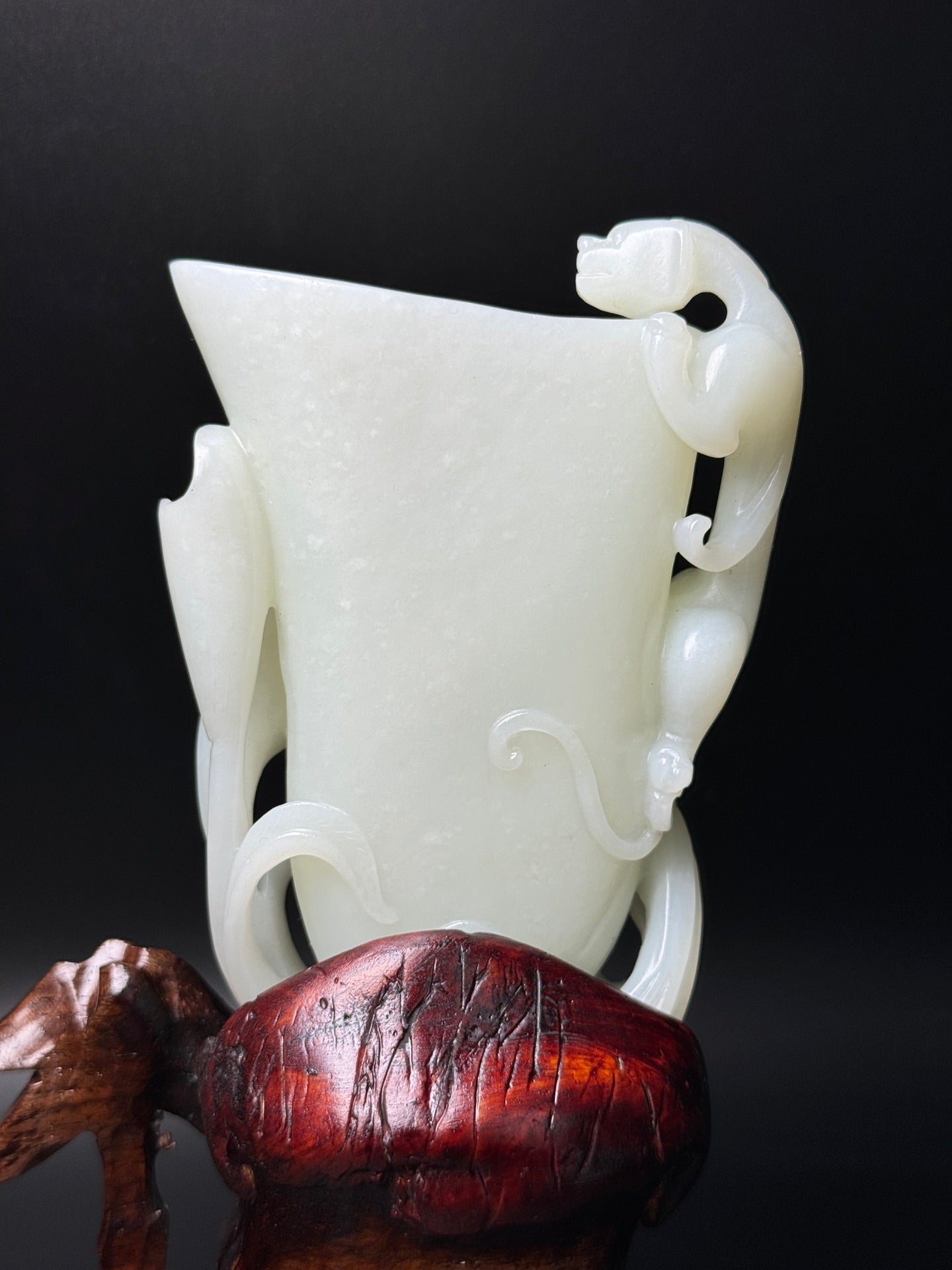 A0323 Superb Chinese Natural Hetian Jade Carved Chi Dragon Wine Cup