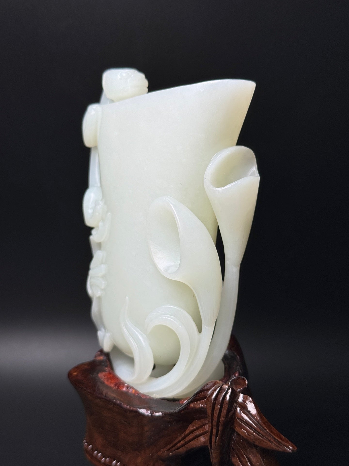 A0323 Superb Chinese Natural Hetian Jade Carved Chi Dragon Wine Cup